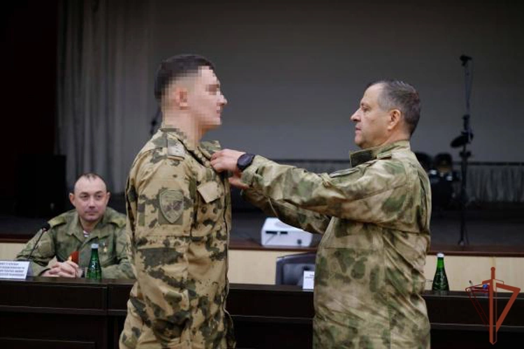 Генерал-полковник Александр Попов вручил государственные награды военнослужащим бригады оперативного назначения
