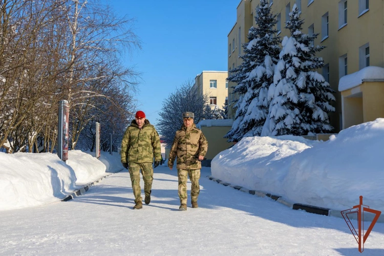 Генерал-полковник Александр Попов вручил государственные награды военнослужащим бригады оперативного назначения