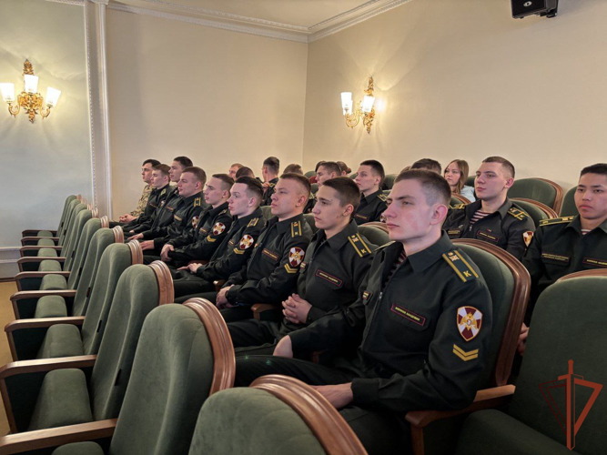 В Подмосковье военнослужащие Росгвардии приняли участие в праздничных мероприятиях ко Дню православной молодёжи