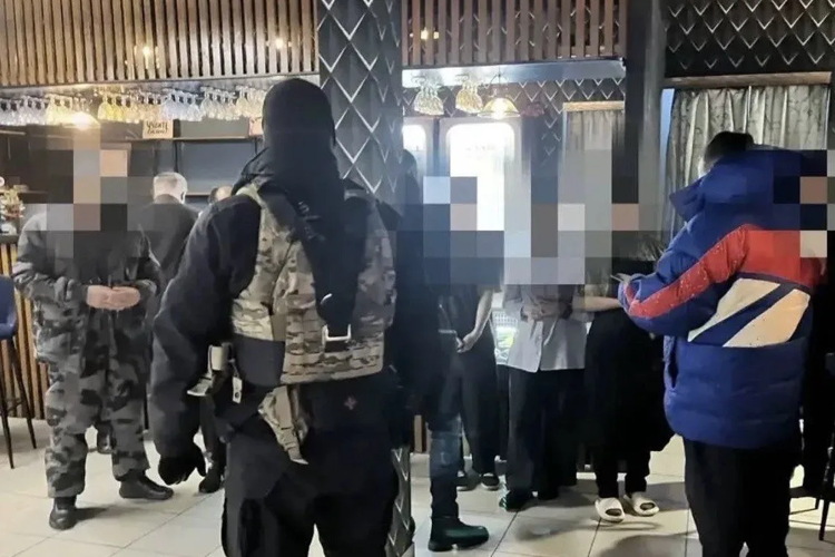 В Новосибирске при силовой поддержке Росгвардии проведен рейд по нарушению миграционного законодательства