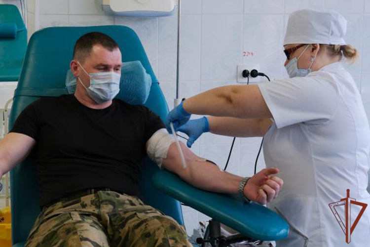В Тамбове росгвардейцы присоединились к донорской акции «От сердца к сердцу»