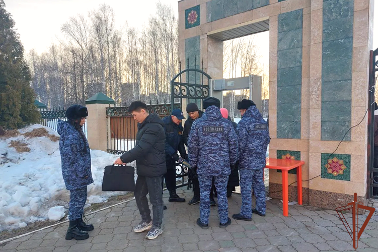 В Татарстане росгвардейцы обеспечили безопасность празднования Ураза-байрама