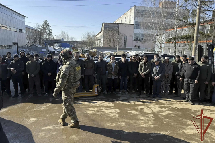 В Тульской области при содействии ОМОН Росгвардии прошли мероприятия по противодействию незаконной миграции