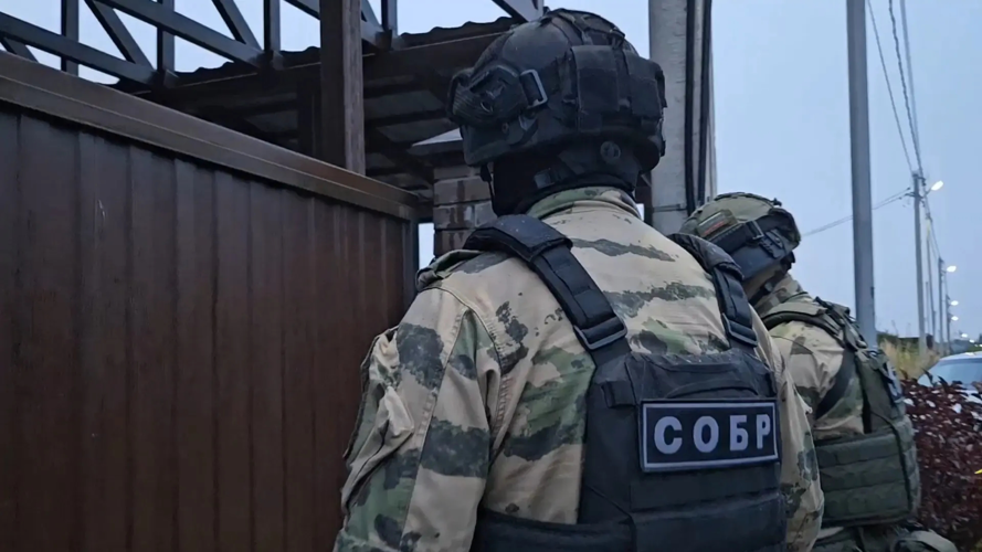 В Ивановской области при содействии спецназа Росгвардии задержаны подозреваемые в незаконной банковской деятельности (видео)