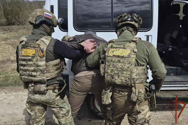 При содействии спецназа Росгвардии в Тульской области задержан подозреваемый в незаконном обороте наркотиков