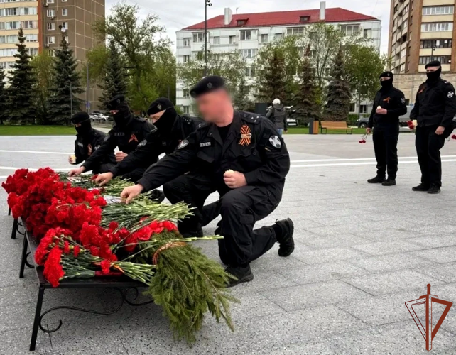 Росгвардейцы присоединились к патриотической акции «Поклонимся» в Подмосковье (видео)