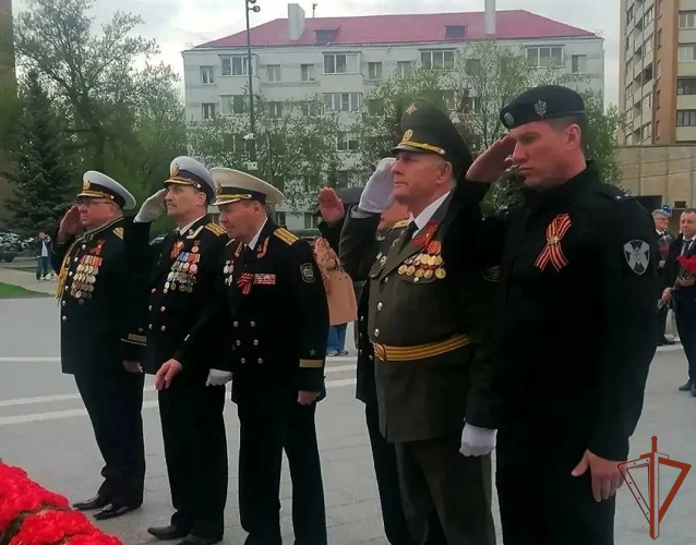 Росгвардейцы присоединились к патриотической акции «Поклонимся» в Подмосковье (видео)