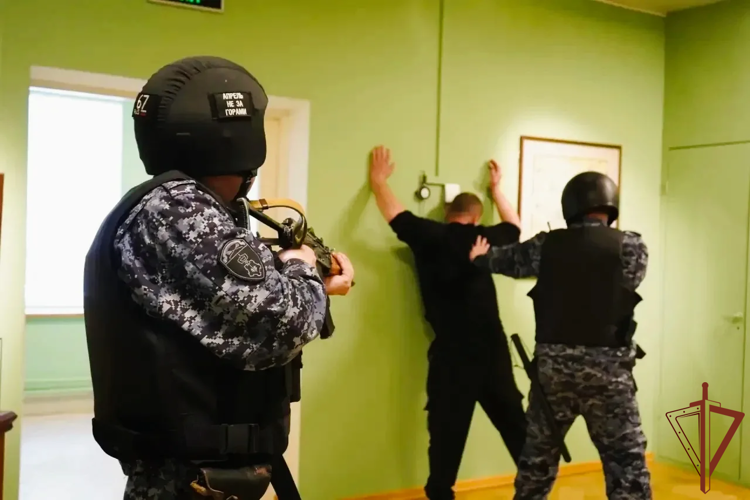 Росгвардейцы провели тактико-специальное занятие на объекте культуры в Подмосковье