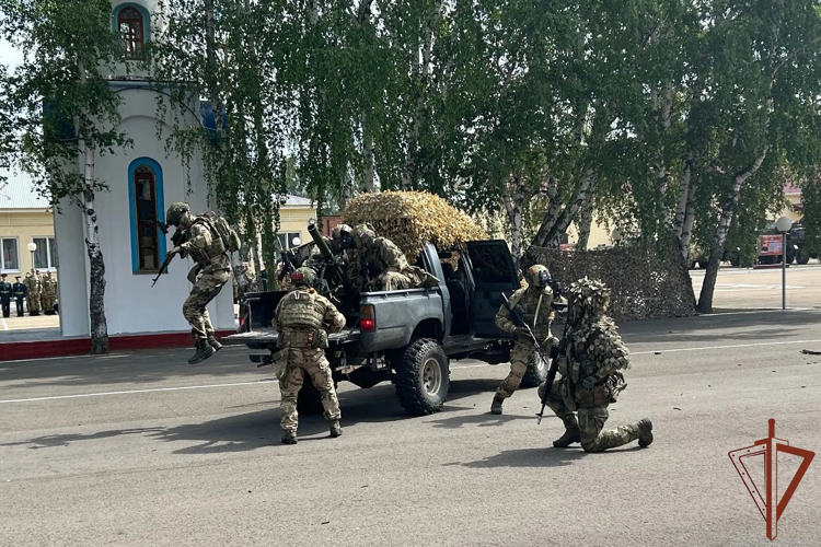 35-ю годовщину со дня образования отметила воинская часть оперативного назначения Росгвардии в Ангарске