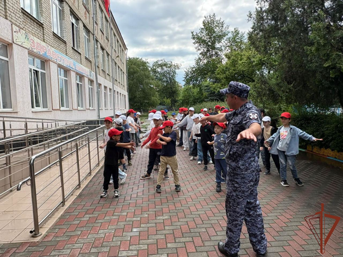 В Северо-Кавказском округе продолжается всероссийская акция «Каникулы с Росгвардией»