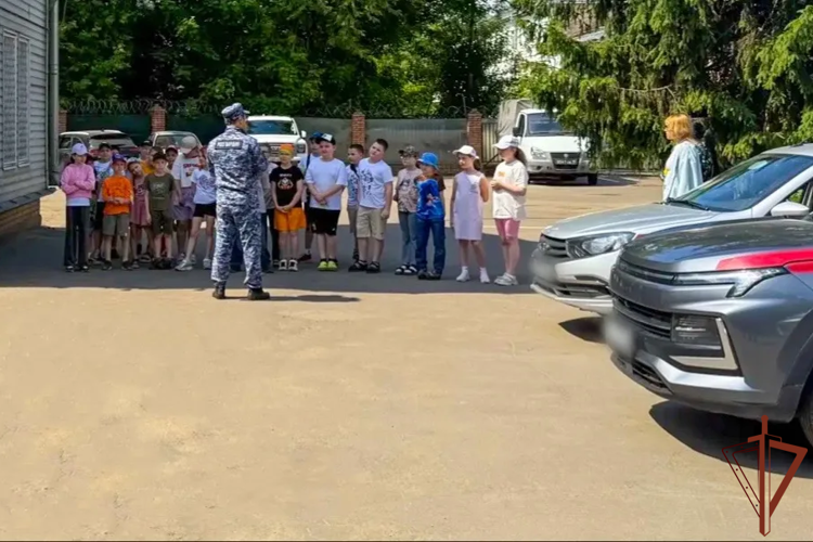 Росгвардейцы провели день открытых дверей в Подмосковье