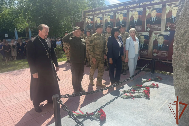 На Дальнем Востоке почтили память сотрудников Росгвардии