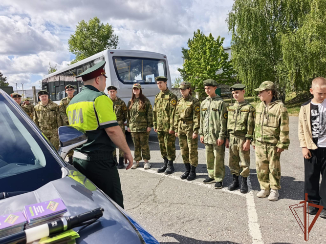 Акция «Каникулы с Росгвардией» продолжается в Брянске