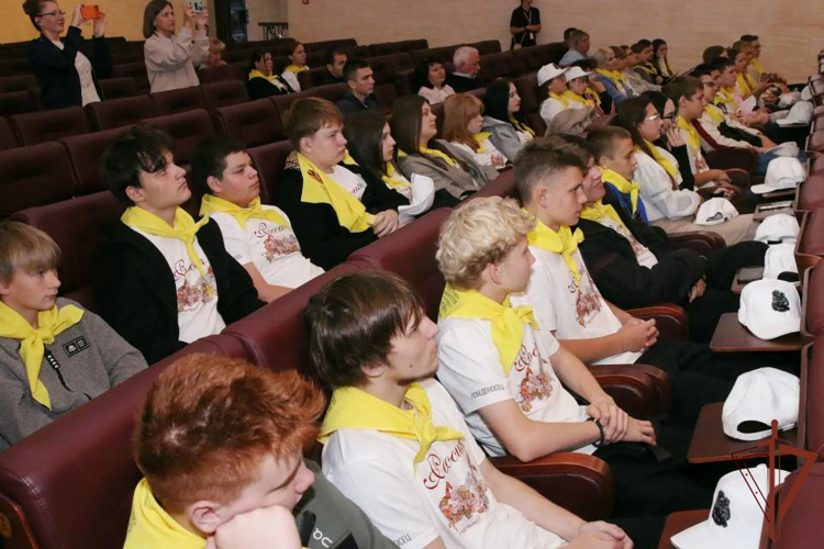 Дети росгвардейцев из Курской области побывали в Калининграде