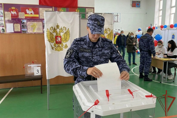 В Уральском округе Росгвардии завершилось участие личного состава в Едином дне голосования