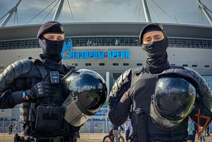 В Санкт-Петербурге подразделения Росгвардии обеспечили правопорядок во время футбольного матча «Зенит» – «ЦСКА»