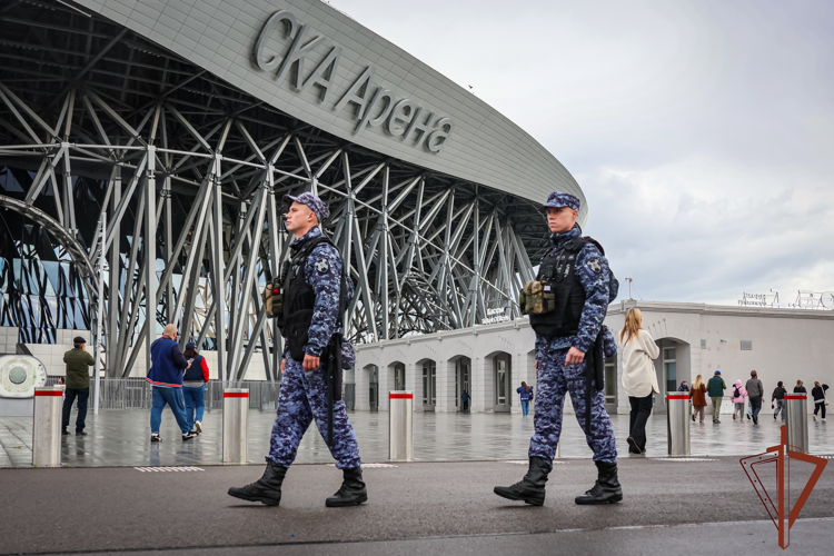 Росгвардейцы обеспечили безопасность матча КХЛ в Санкт-Петербурге