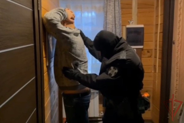В Твери при содействии СОБР Росгвардии задержан подозреваемый в сбыте крупной партии наркотиков