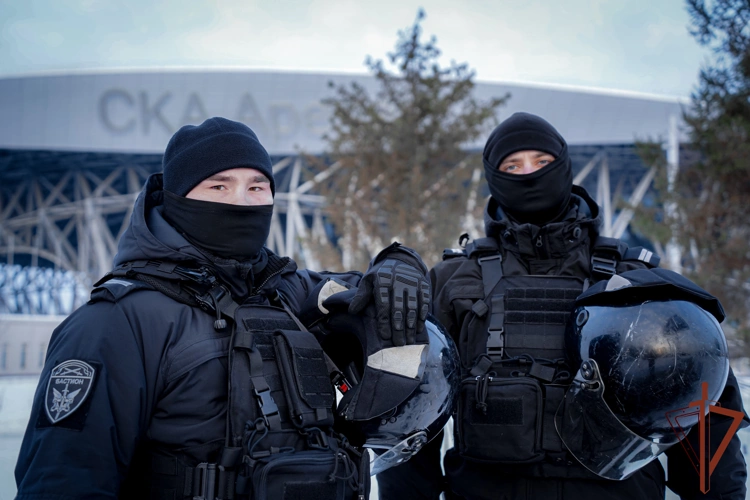 Безопасность матча КХЛ обеспечили росгвардейцы в Санкт-Петербурге