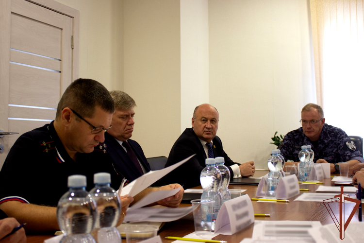 На Урале обсудили вопросы обеспечения правопорядка в День знаний и единый день голосования