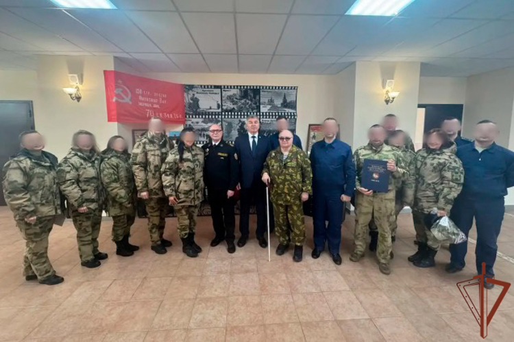 «Ветеранский десант» военной контрразведки ФСБ России провел встречу с росгвардейцами в Санкт-Петербрге