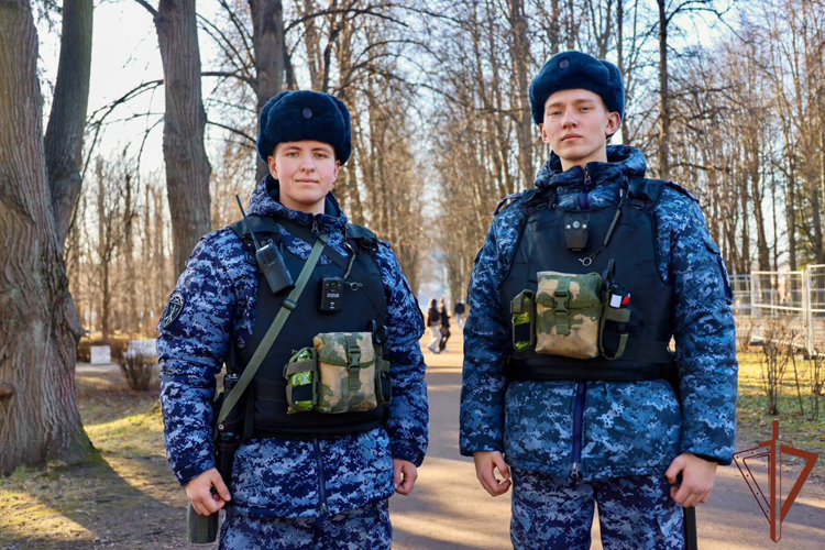 Росгвардейцы обеспечили безопасность международного матча по футболу в Санкт-Петербурге
