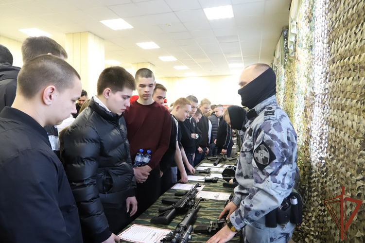 В Перми прошла патриотическая акция «Один день с Росгвардией» (видео)