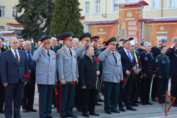 В Приволжском округе отметили 10 лет со дня образования Росгвардии (видео)