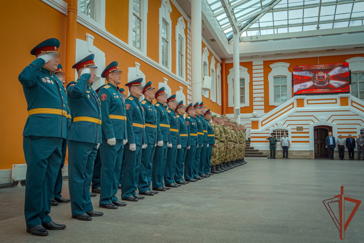 В Санкт-Петербурге отметили 95-ю годовщину формирования ордена Жукова бригады оперативного назначения Северо-Западного округа Росгвардии