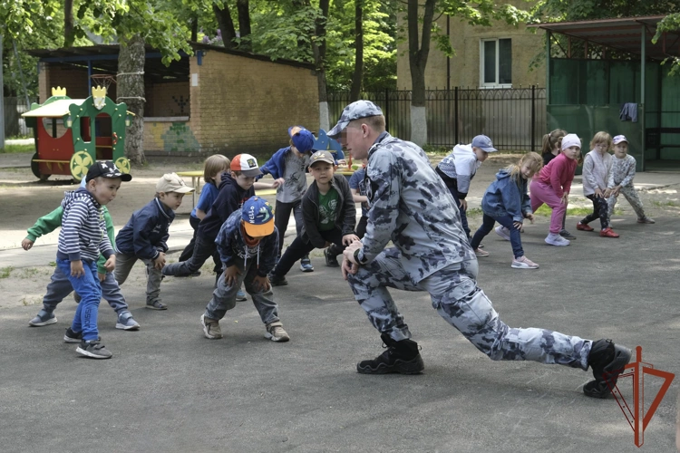 В Северо-Западном округе Росгвардии прошли мероприятия в честь Международного дня защиты детей