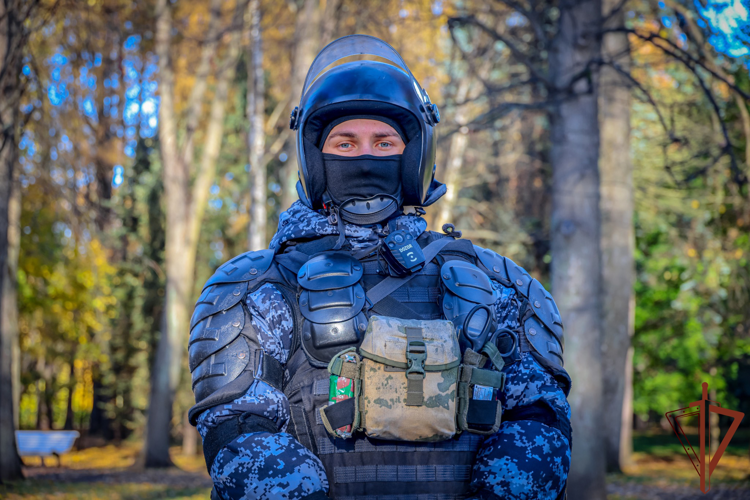 В Санкт-Петербурге росгвардейцы обеспечили безопасность футбольного матча «Зенит» - «Ахмат»