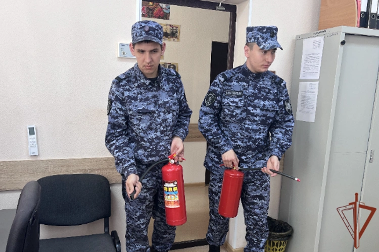 Пожарно-тактическое занятие сотрудников Росгвардии и МЧС прошло в Ессентуках