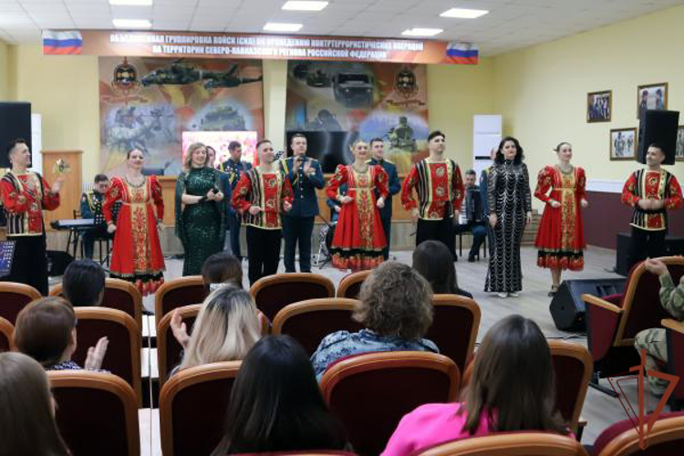 В Северо-Кавказском округе Росгвардии поздравили женщин с 8 марта