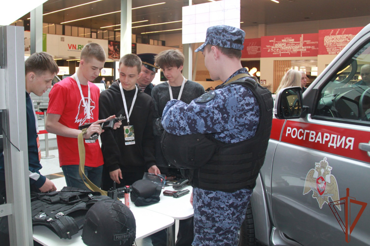 В Новосибирске проходит профориентационный форум «Мой выбор – Росгвардия»
