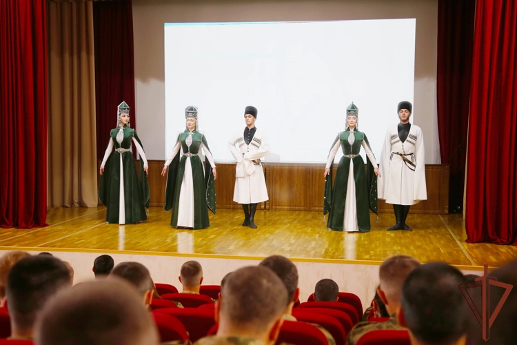 Праздничный концерт Минераловодской таможни прошёл в пятигорском батальоне Росгвардии