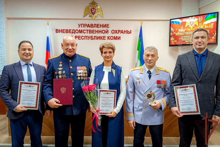 В Северо-Западном округе Росгвардии отметили годовщину подразделений вневедомственной охраны