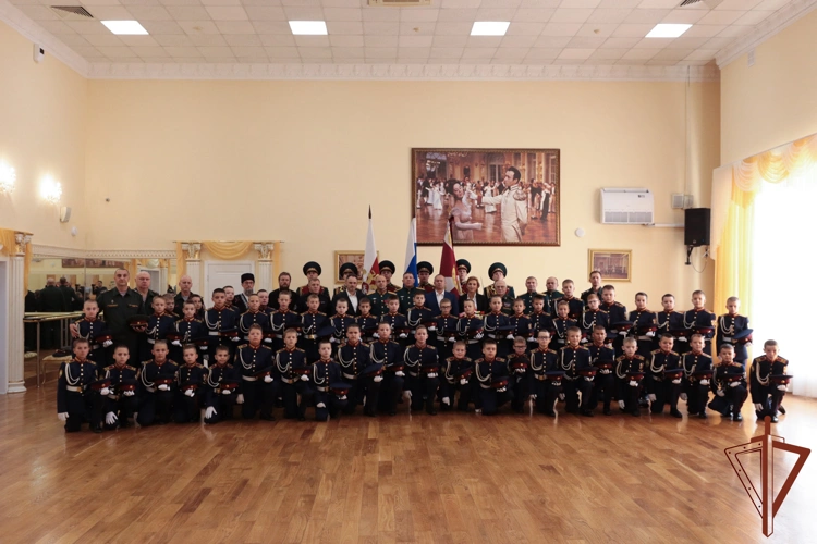 В Центральной России при участии росгвардейцев состоялись торжества ко Дню знаний (видео)