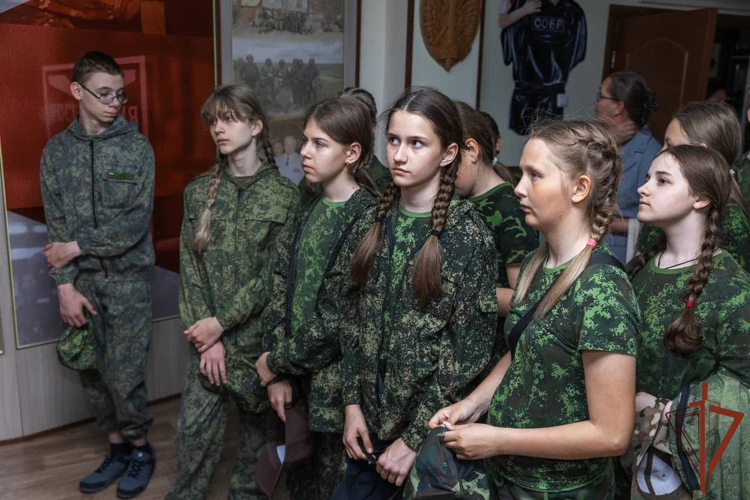 В Калужской области росгвардейцы организовали мероприятие для кадетов в рамках акции «Каникулы с Росгвардией»