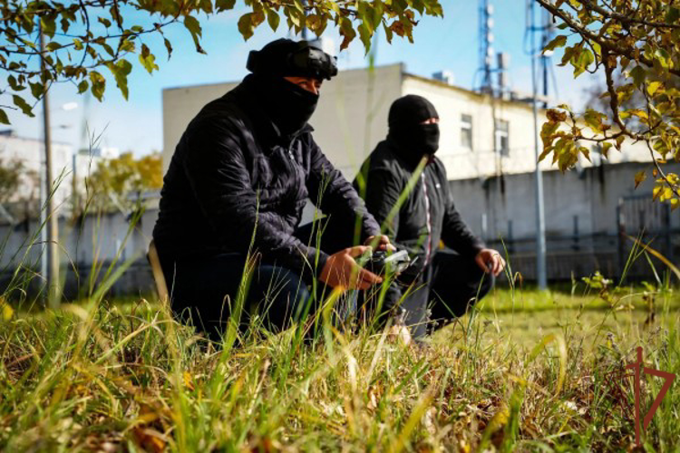 В Москве росгвардейцы провели тактико-специальную тренировку на охраняемом объекте (видео)