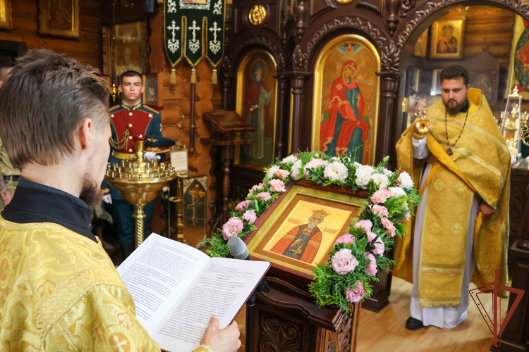 Росгвардейцы стали участниками богослужения и крестного хода в Ростове-на-Дону