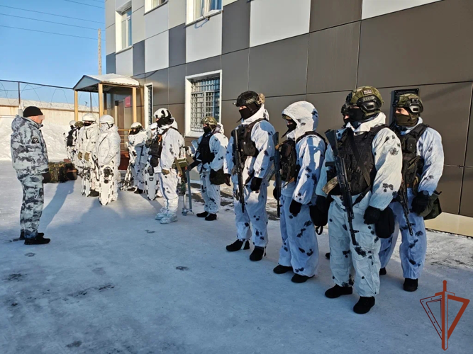 В Республике Коми сотрудники ОМОН Росгвардии приняли участие в командно-штабном учении