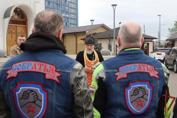 В Москве ветераны Росгвардии провели мотопробег в честь 81-й годовщины Победы в Великой Отечественной войны