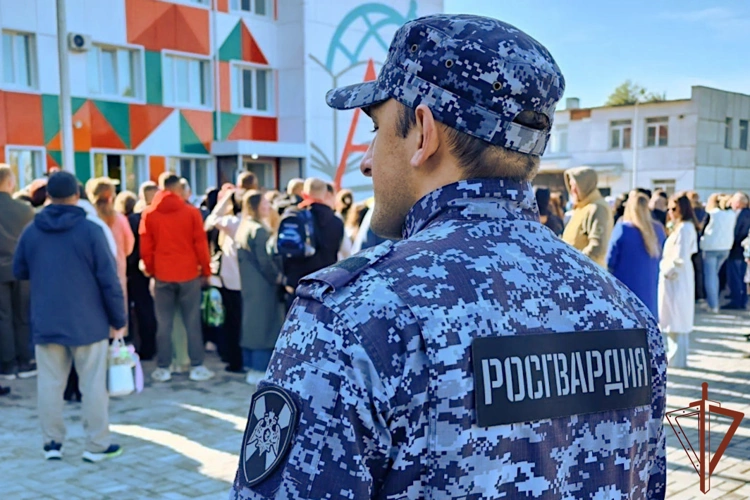 В Уральском округе Росгвардии подвели итоги обеспечения безопасности Дня знаний