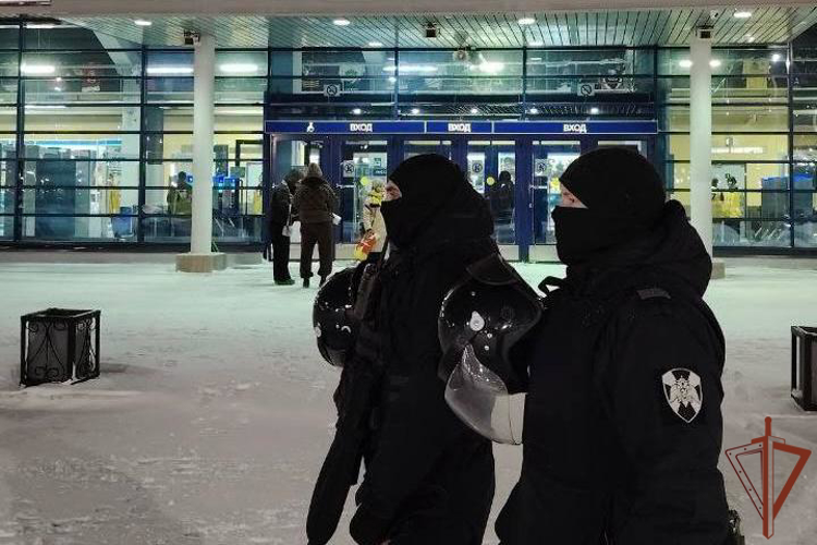 В Вологодской области сотрудники Росгвардии обеспечили безопасность хоккейного матча «Северсталь» – «Спартак»