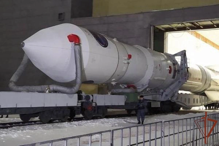 Росгвардейцы обеспечили безопасность транспортировки ракеты-носителя «Протон» на космодроме «Байконур»