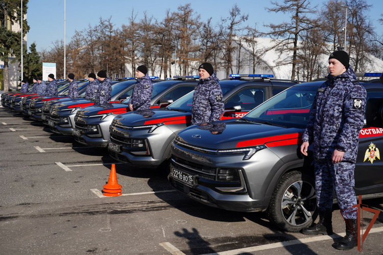 Столичные росгвардейцы провели занятия по экстремальному вождению служебных автомобилей