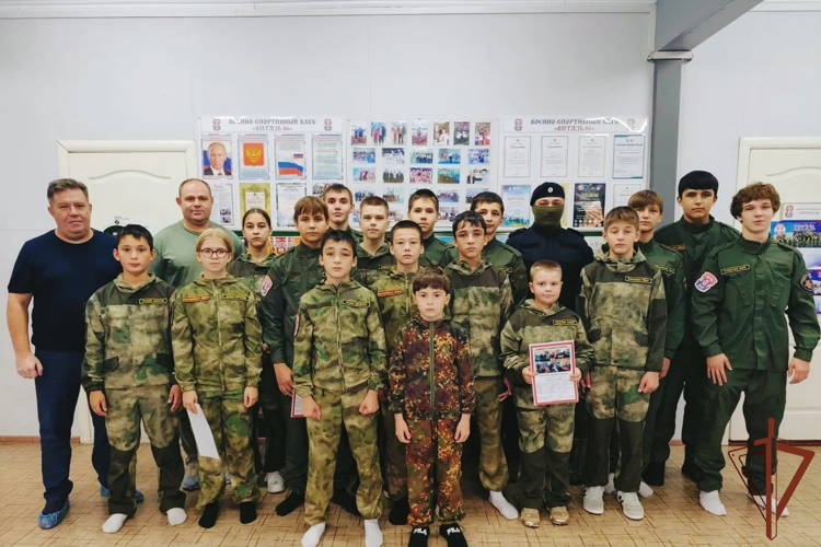 В Уральском округе росгвардейцы провели комплекс профилактических и профориентационных мероприятий