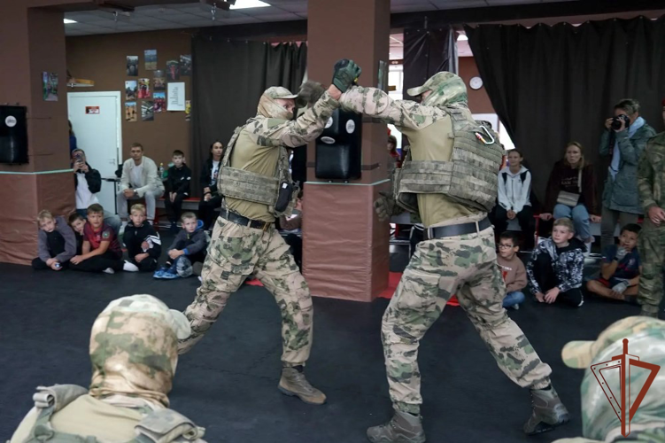 Военнослужащие и сотрудники Росгвардии приняли участие в спортивных и патриотических мероприятиях в регионах Сибири