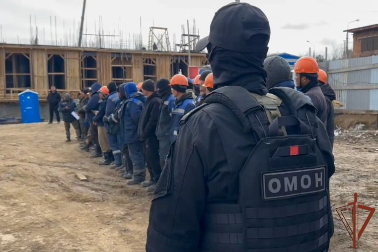 При содействии ОМОН Росгвардии в Иркутской области прошел рейд по пресечению нарушений миграционного законодательства (видео)