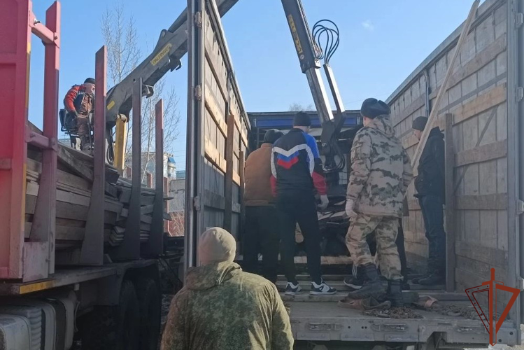 При содействии Росгвардии из Томской области в зону СВО направлен очередной гуманитарный груз